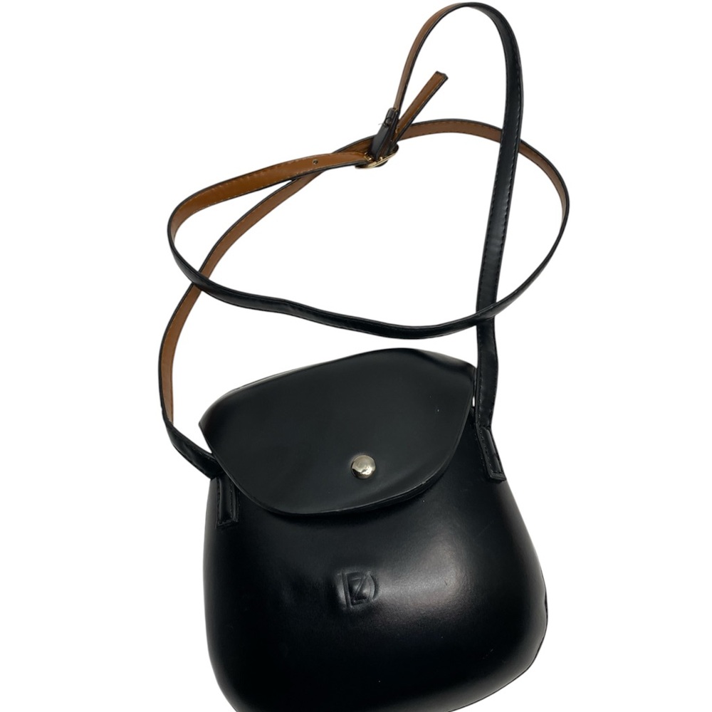 * City bag minimalist leather rounded crossbody bag magnetic front flap closure